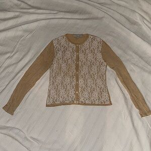 CREAM SILK CARDIGAN WITH WHITE LACE DETAILS